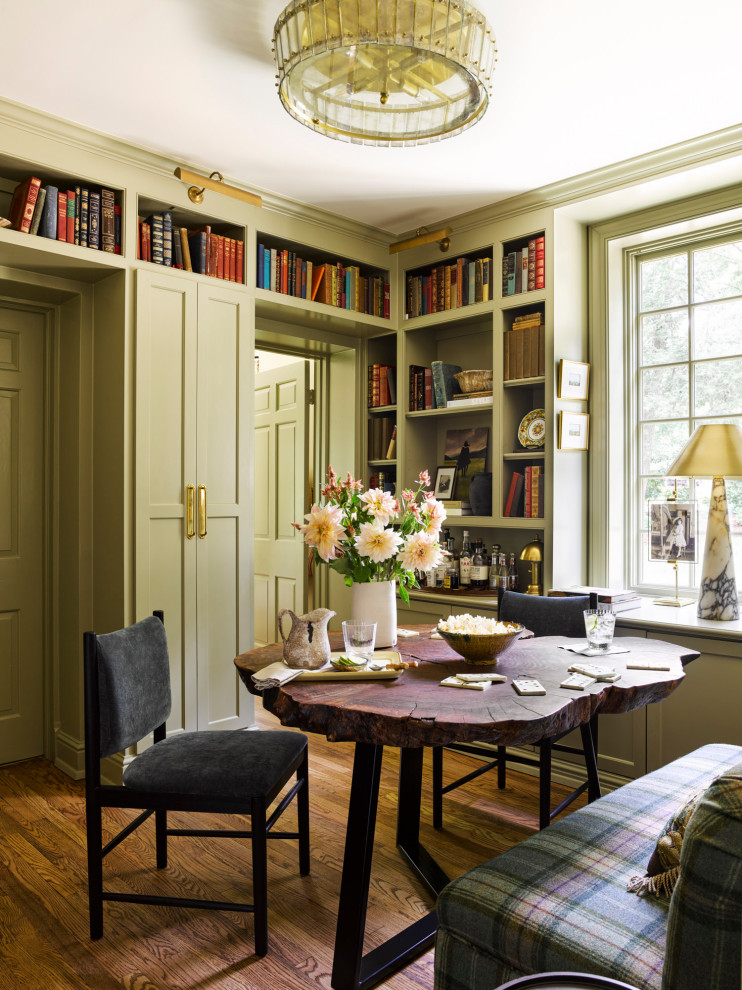 Inspiration for a timeless home office remodel in Nashville