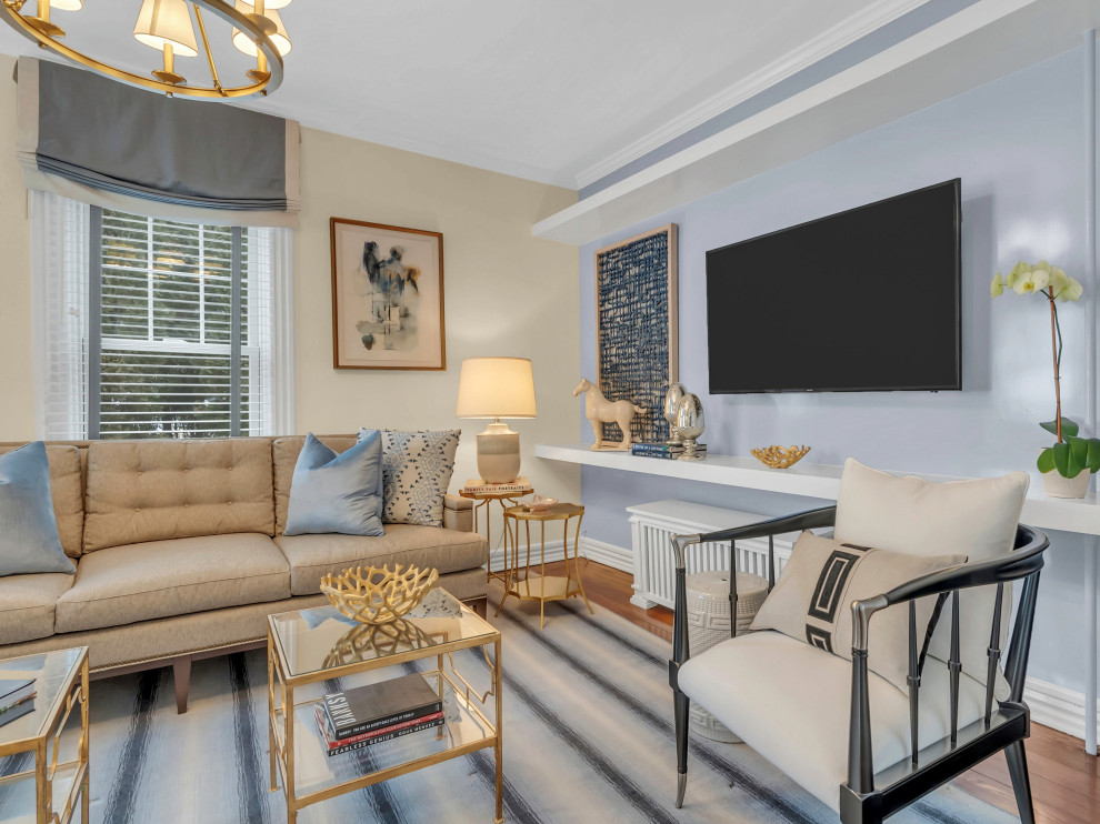 Example of a transitional home design design in New York