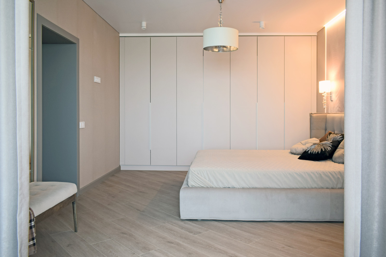 Элегантный бежевый