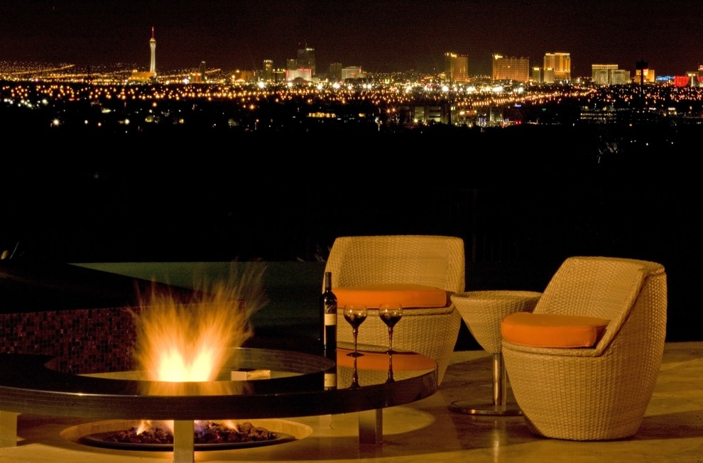 Photo of a contemporary patio in Las Vegas.
