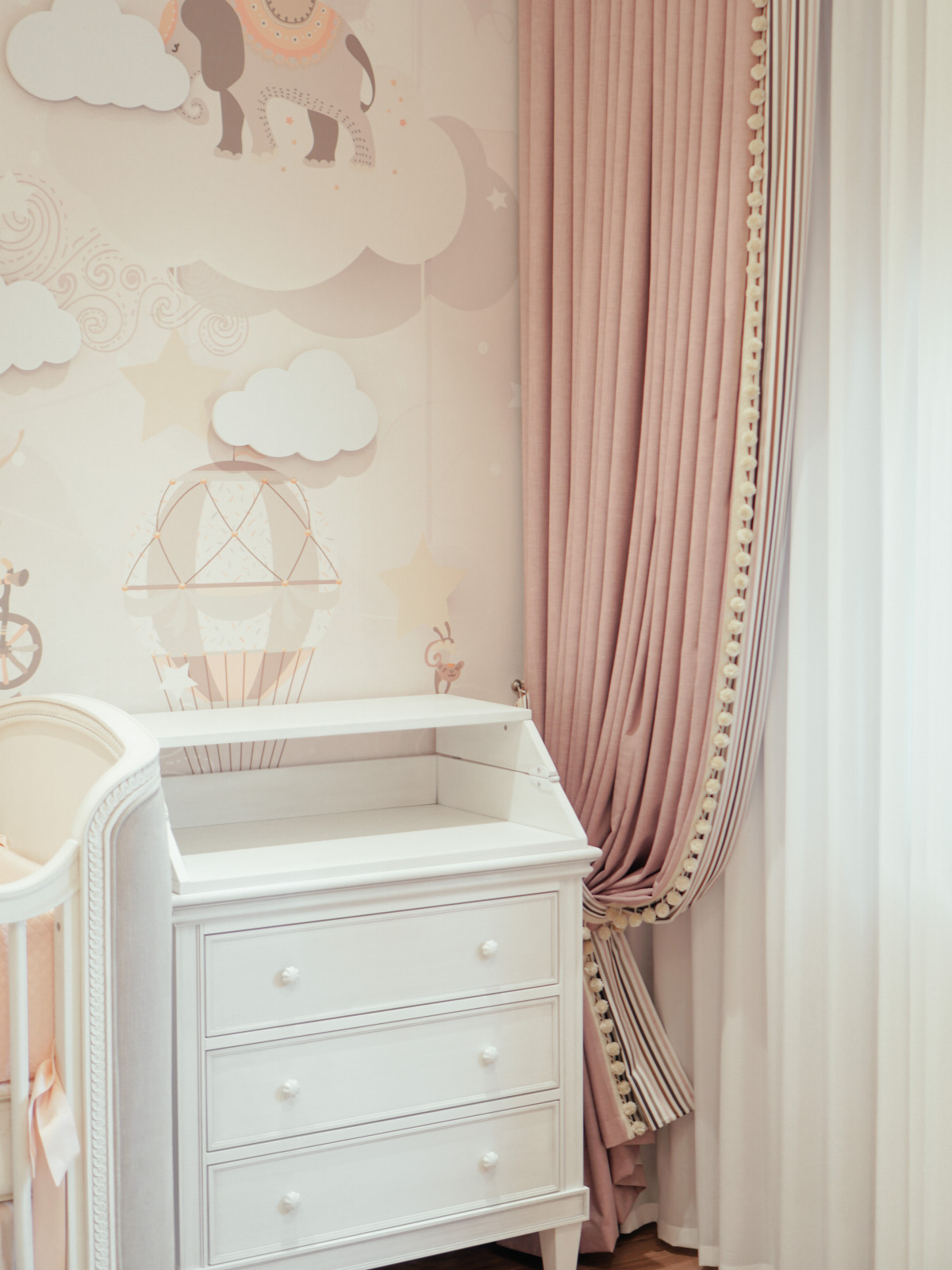 Портьеры в детской на димауте , с кантом и бахромой