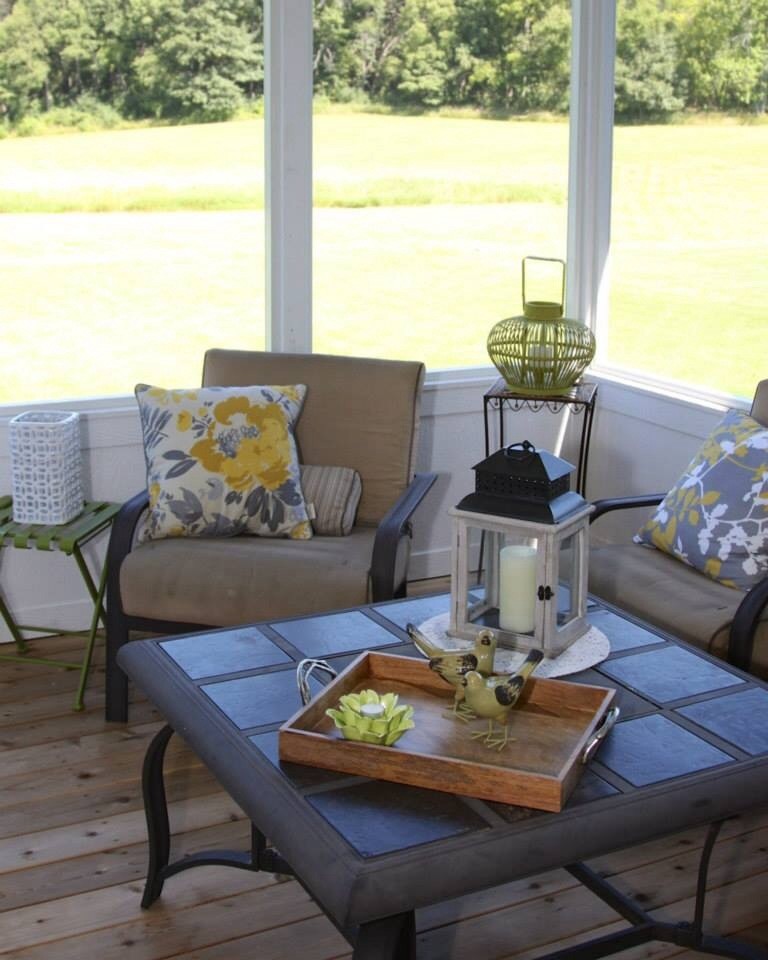 Eclectic home design photo in Chicago