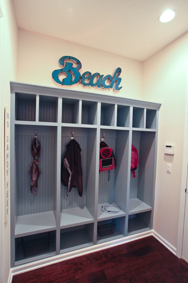 Inspiration for a transitional home design remodel in Jacksonville