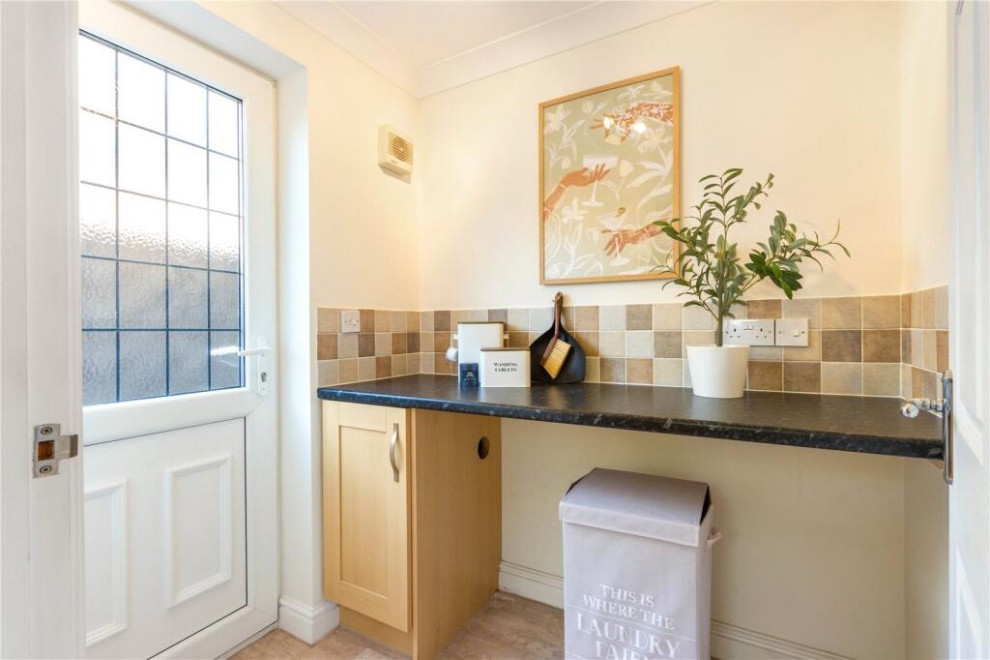 2 Sandpiper Way - Stage to Sell