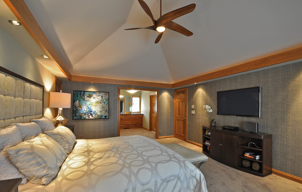 Hotel-Style Bedroom