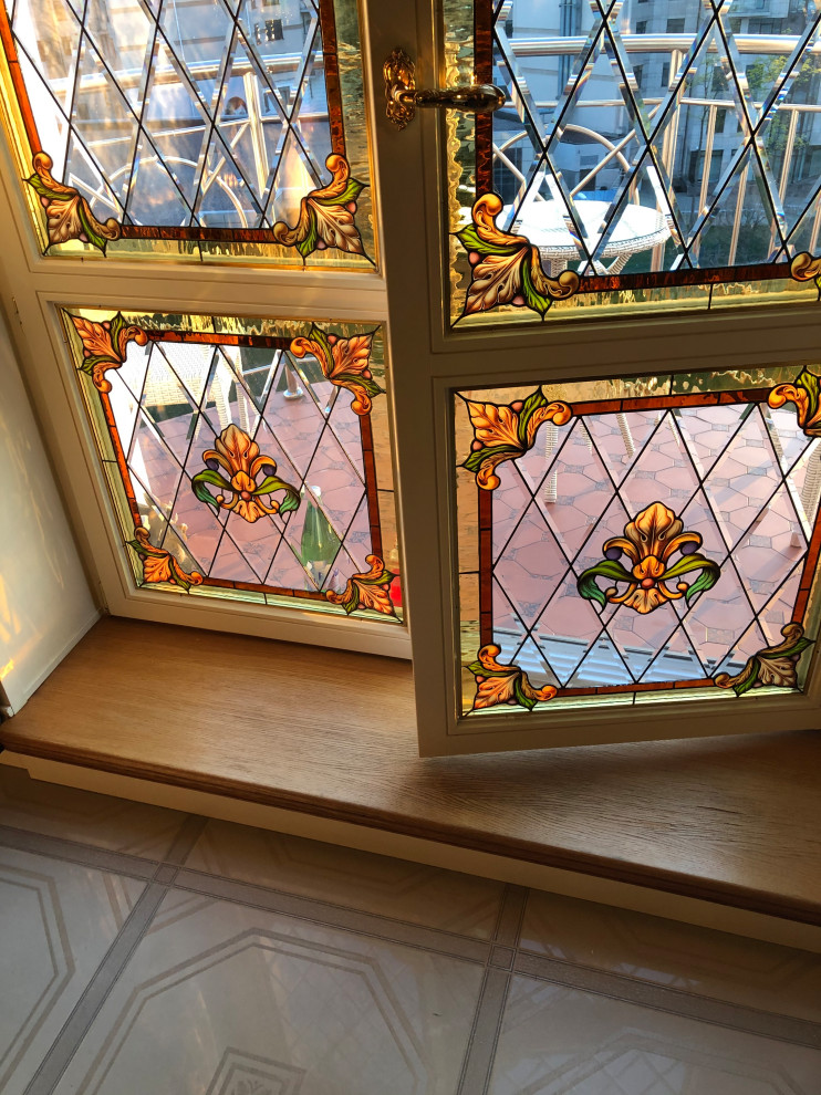 Витражи в технике Тиффани с применением фацетированных элементов