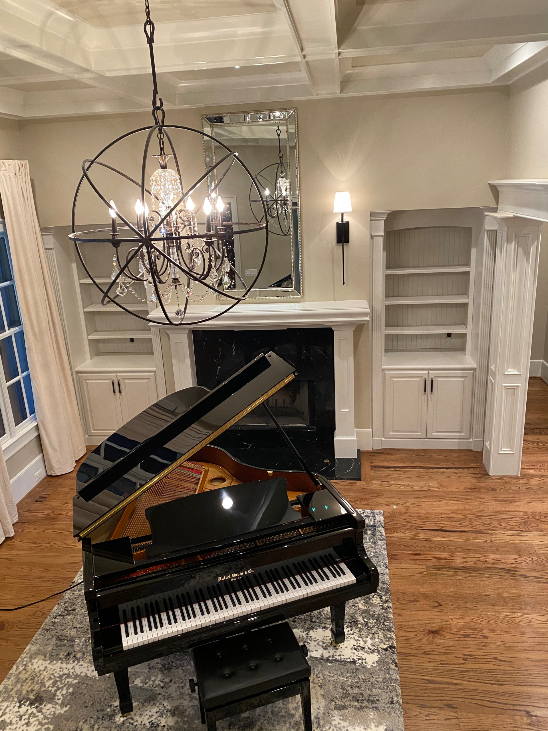 Decor & Design Piano room Marietta