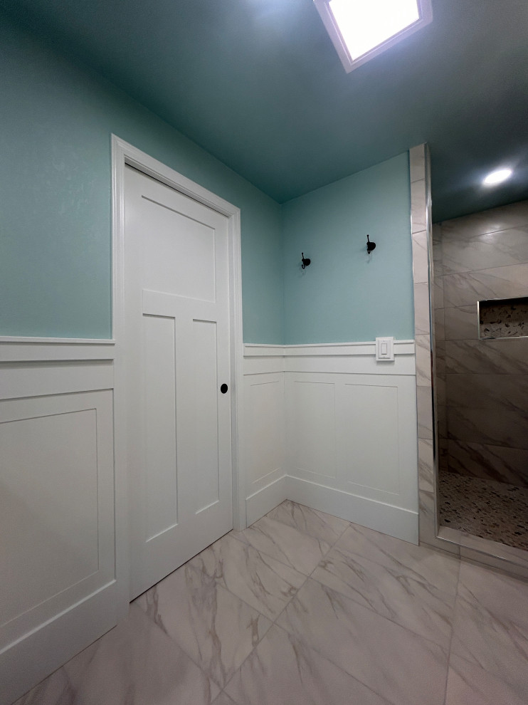 Pocket Door into walk-in closet