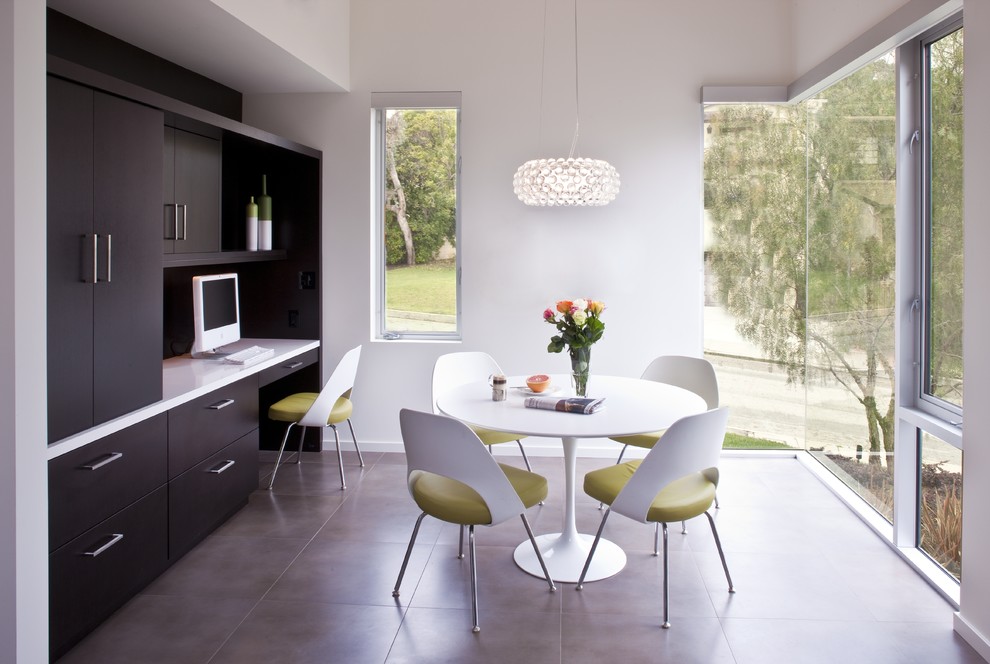 This is an example of a contemporary open plan dining in Los Angeles.