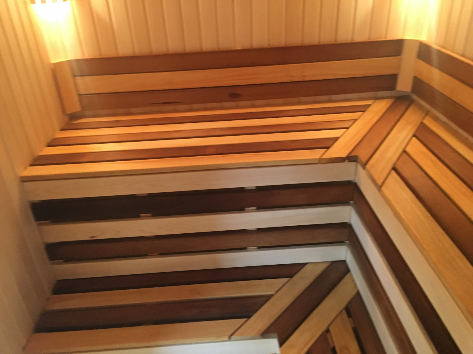 Отделка бани из сруба