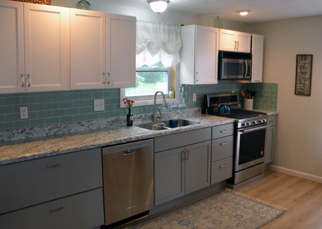 Diamond White Transitional kitchen clasico-renovado-cocina