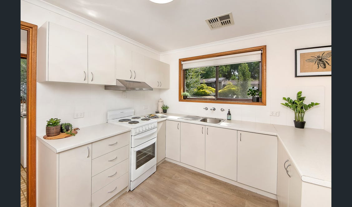 68 Caledonia Ave, Woodside SA
