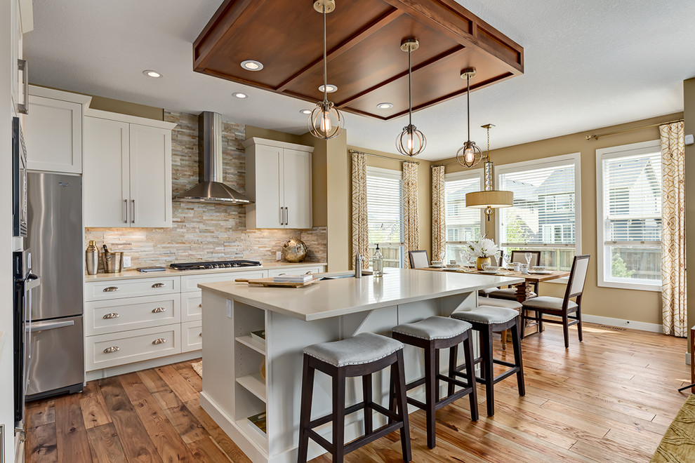 Kitchen - transitional kitchen idea in Calgary