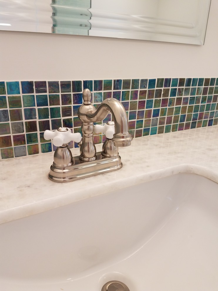 Inspiration for a transitional home design remodel in Orange County