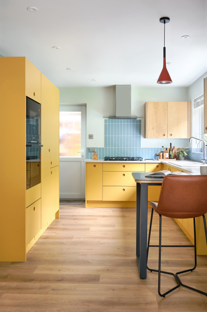 Yellow Kitchen, Halesworth retro-koekken