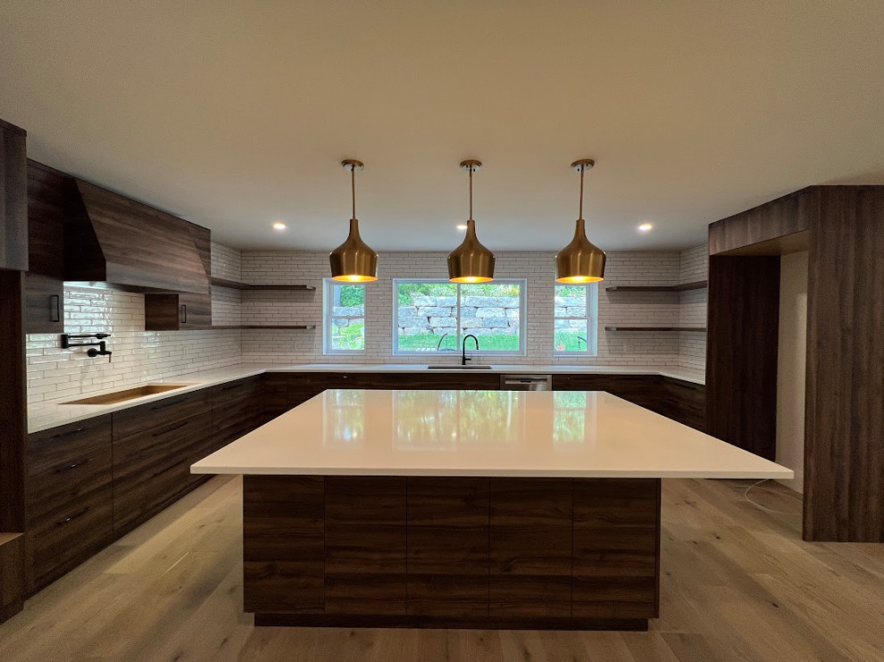 Kitchen - kitchen idea in Toronto