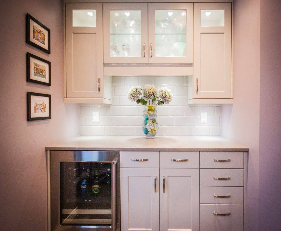 Kitchen - transitional kitchen idea