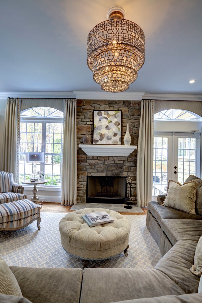 Photo of a traditional family room in Raleigh.