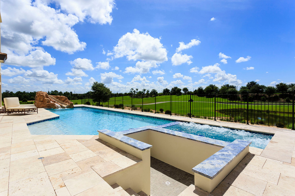 Photo of a contemporary pool in Orlando.