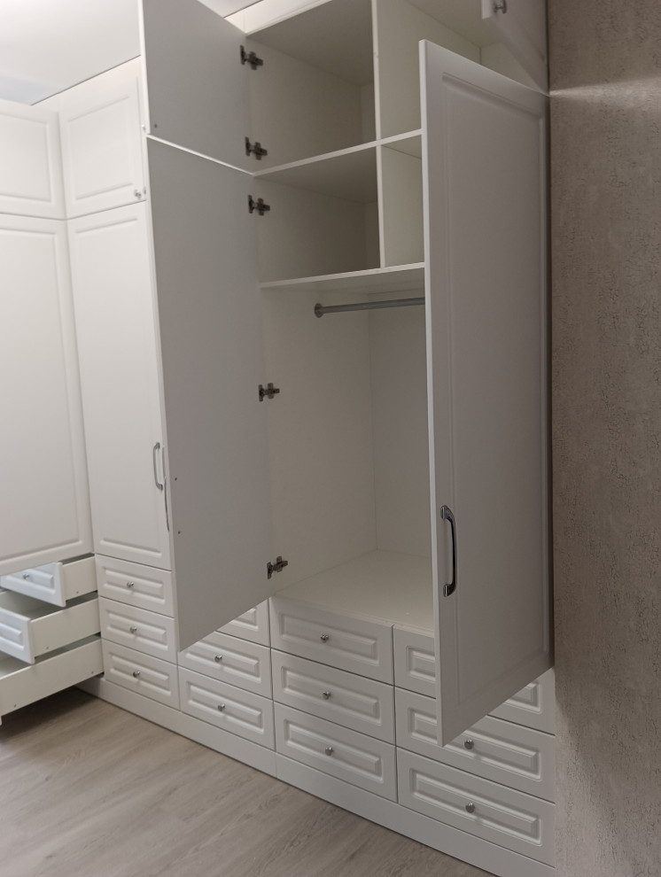 Шкаф платяной, 2023