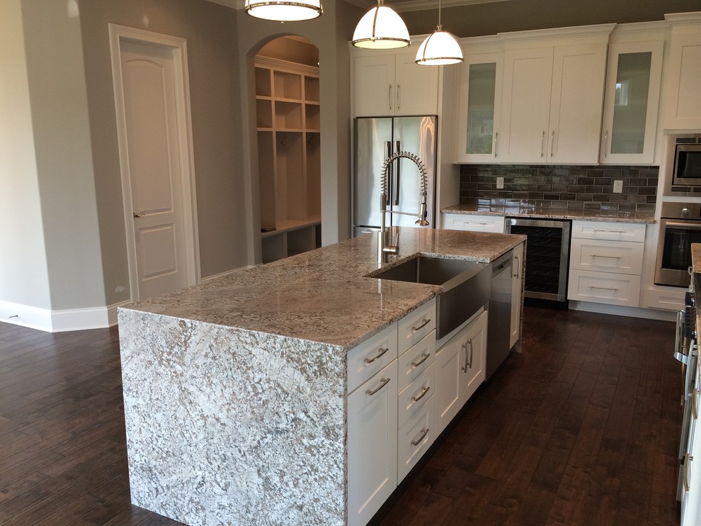 Transitional kitchen photo in Indianapolis