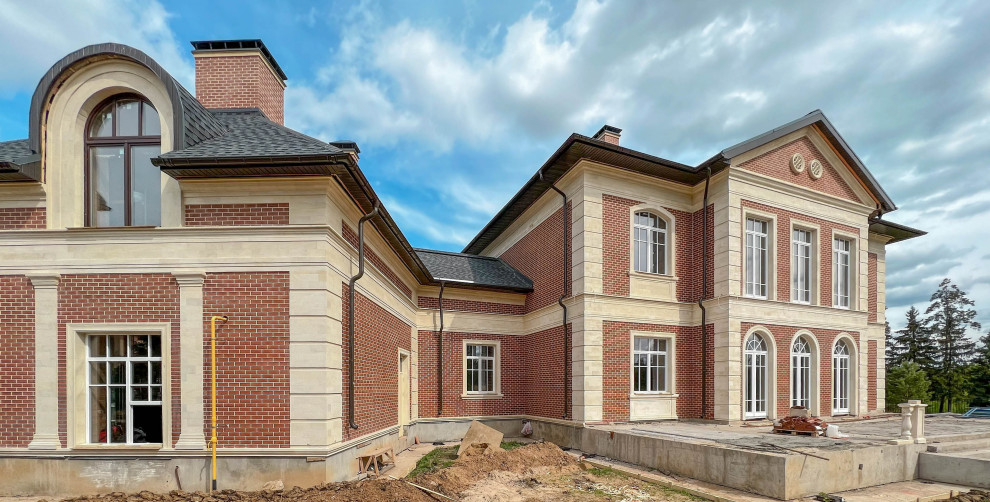 Остекление особняка в классическом стиле