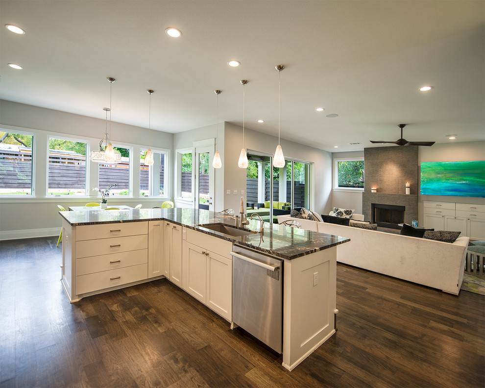 Photo of a transitional kitchen in Austin.