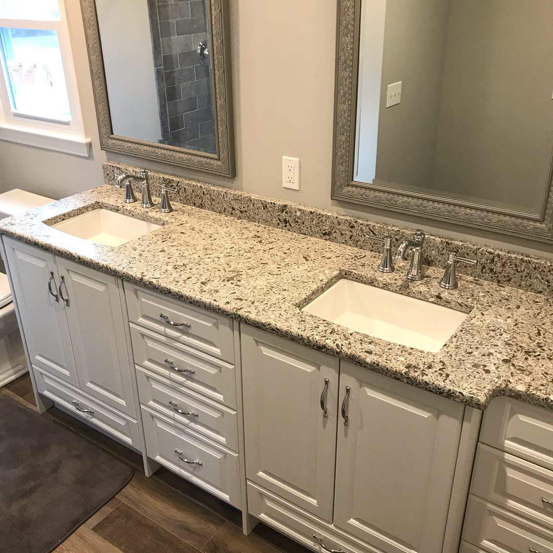 "Grey on White" Master On suite