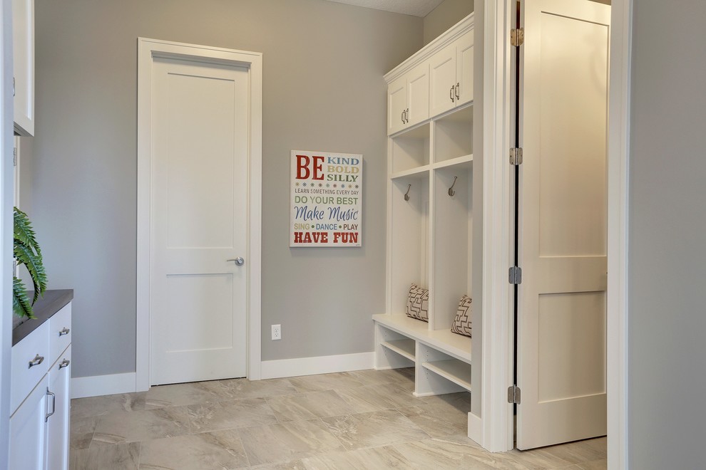Entryway - transitional entryway idea in Minneapolis