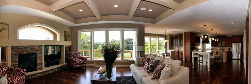 This is an example of a traditional family room in Minneapolis.