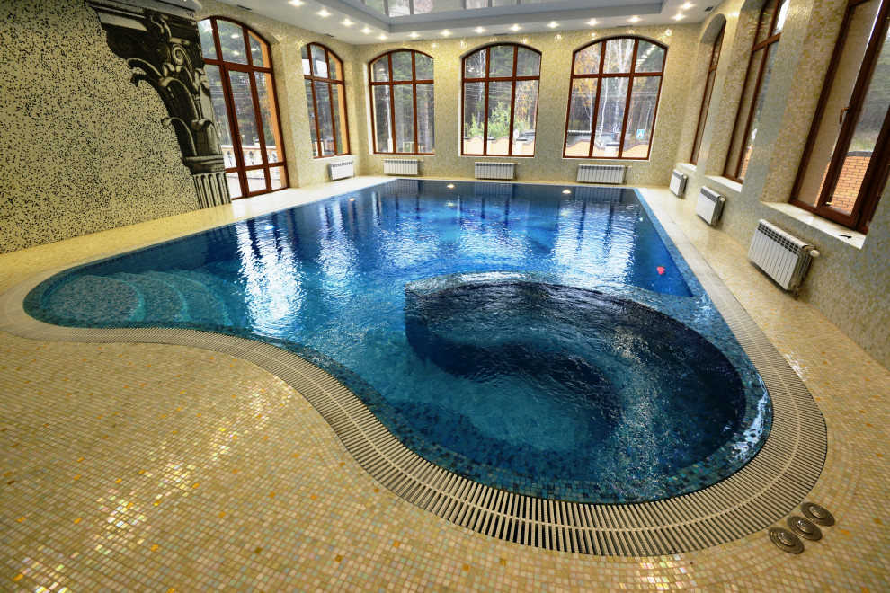 Частный закрытый бассейн