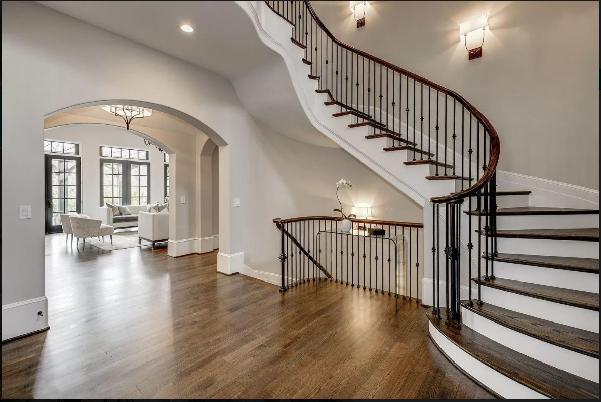 86_ Gorgeous Floating Curved Staircase, McLean VA 22066
