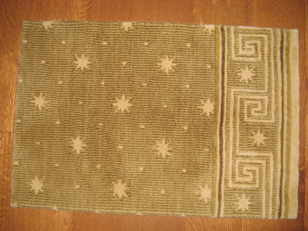 Stained Rug Reference can anyone identify this rug??...