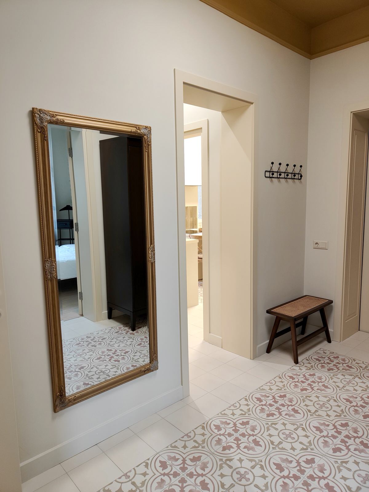 Kairis. Асеновец