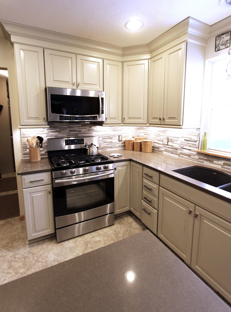 Waypoint Painted Cashmere Cabinets with Eternia Randwick Countertops ...