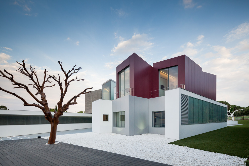 Photo of a contemporary exterior in Madrid.
