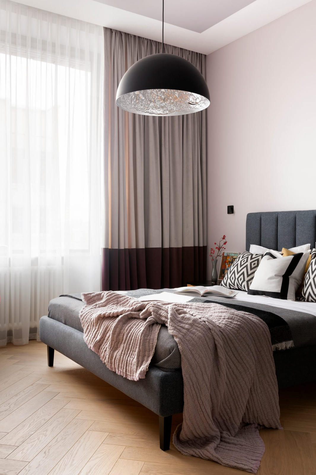 Публикация ElleDecoration.ru Квартира 48 м² в сочной цветовой гамме в Москве