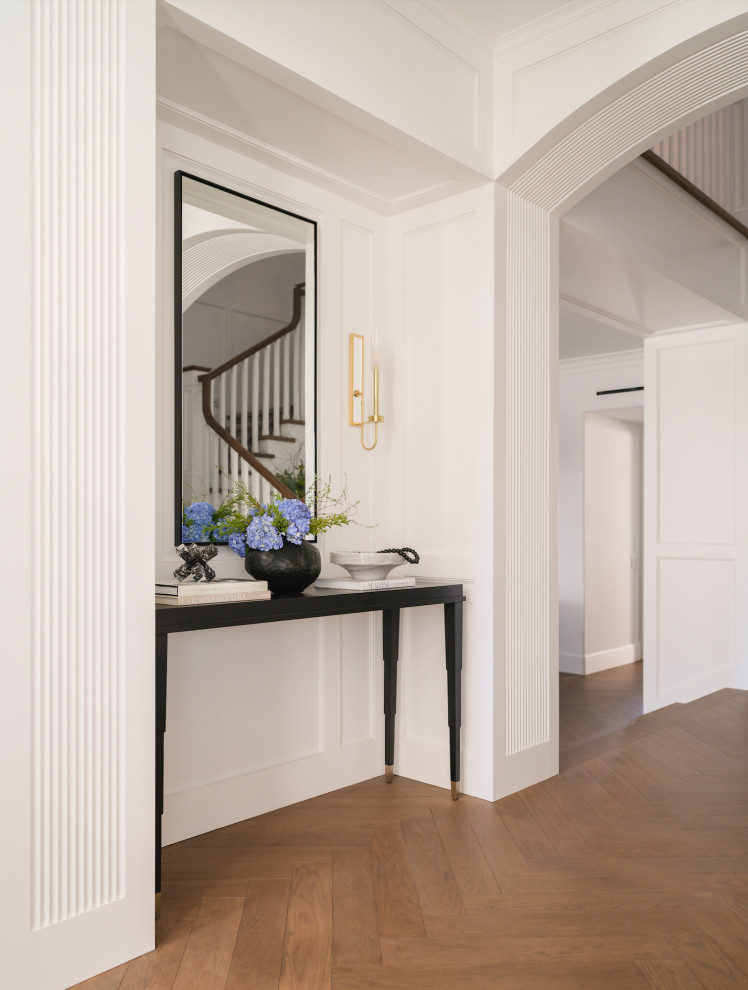 Transitional entryway photo in Orange County