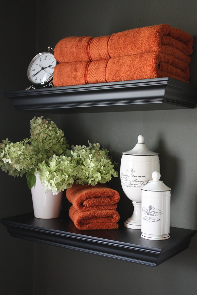 Inspiration for a timeless home design remodel in Detroit