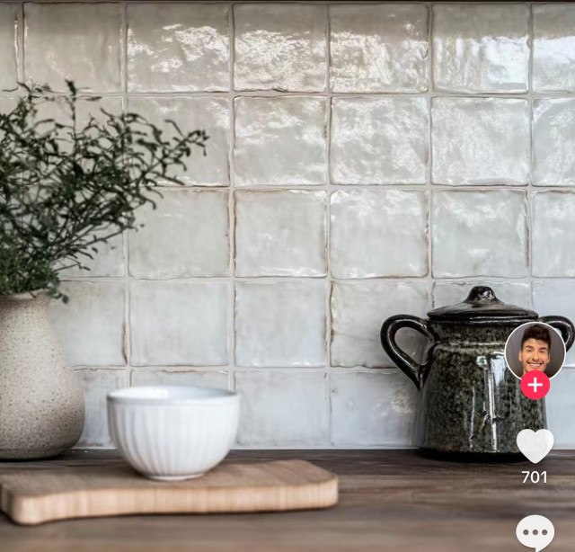 Kitchen backsplash 