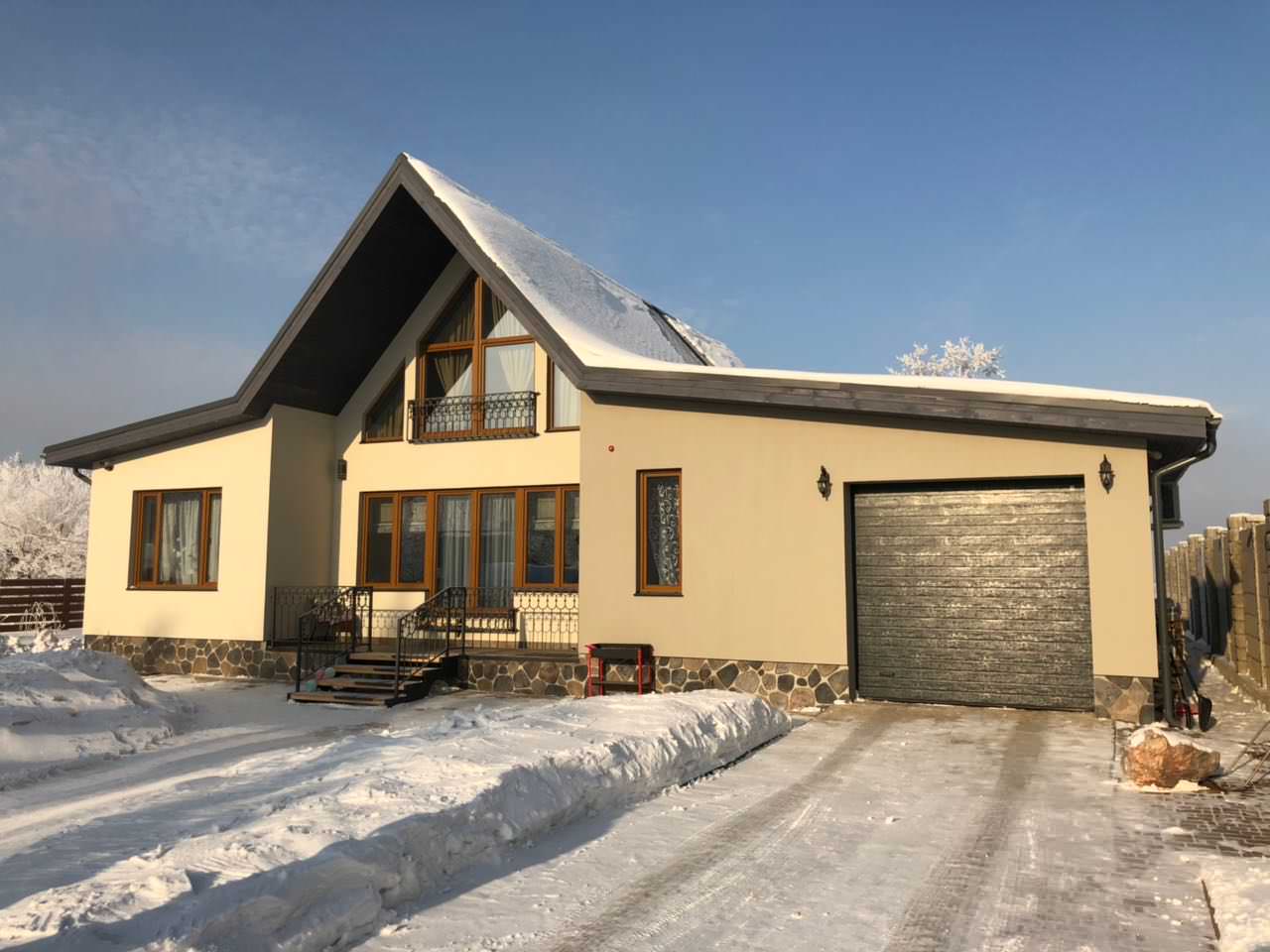 Дом в черте города. 260 м2.