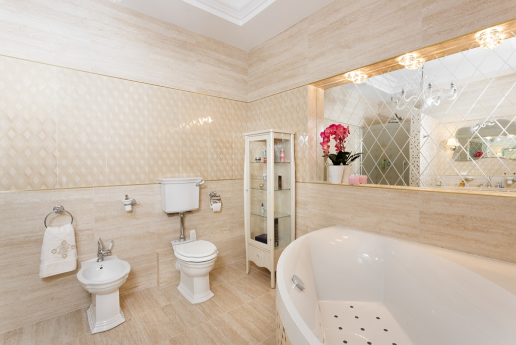 6-комнатная квартира, на Корабельной улице