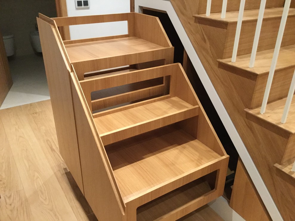 This is an example of a contemporary staircase in London.
