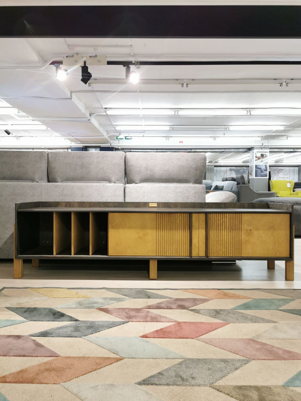 Медиа консоль "Wood Relief"