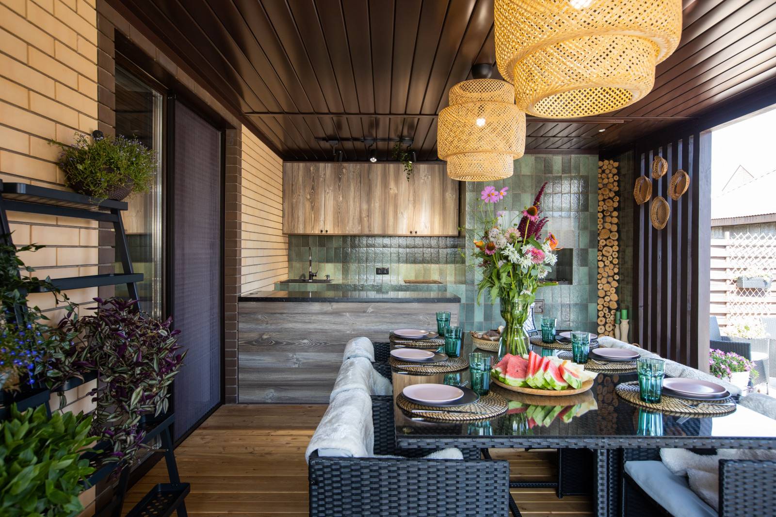 Баня с летней кухней