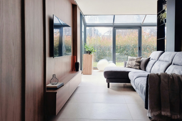 Casa L+O contemporary-living-room
