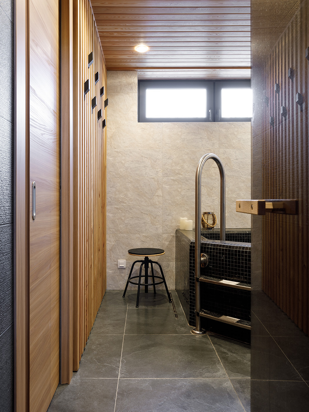 ЗАГОРОДНЫЙ ДОМ В ПОСЕЛКЕ «ОСТРОВ»