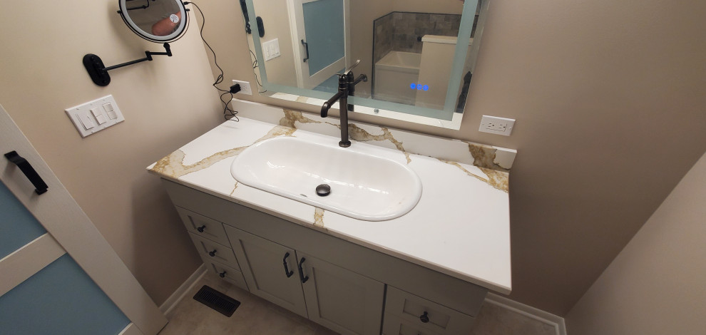 Cutom quartz vanity top