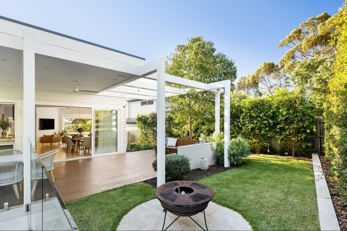 Birdwood Ave. Mornington