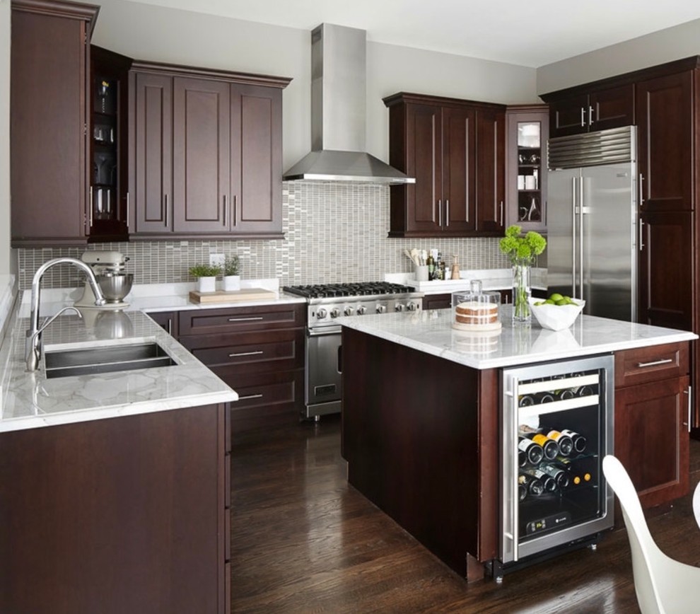 Inspiration for a transitional kitchen remodel in Austin